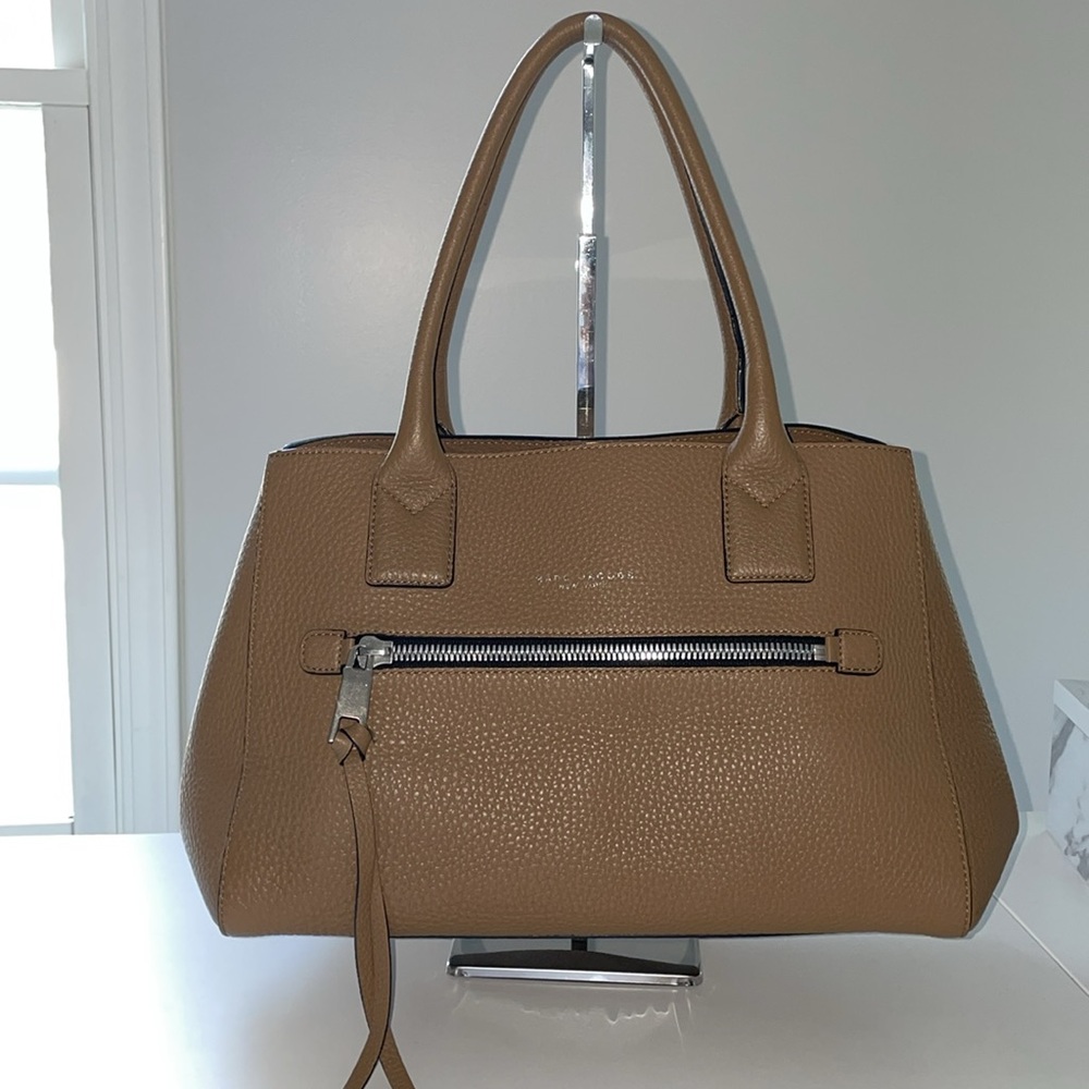 EUC Marc Jacobs Pebbled Leather Handbag